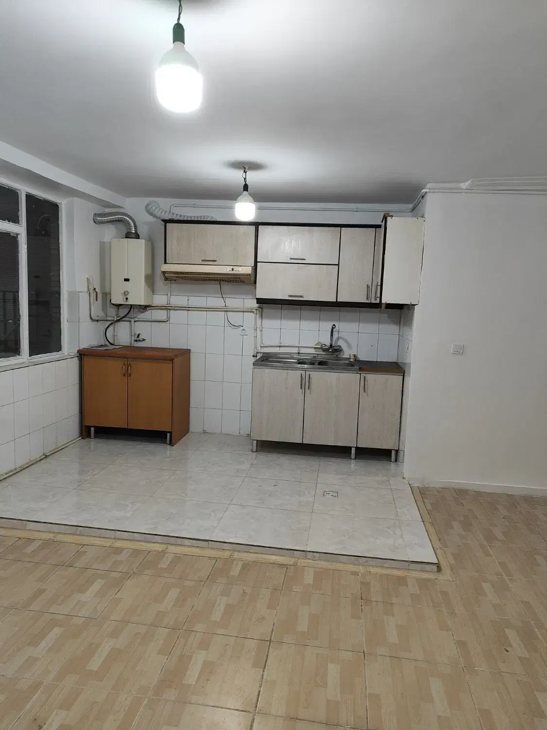 اجاره خانه|اجارهٔ آپارتمان|ری, شهادت|دیوار