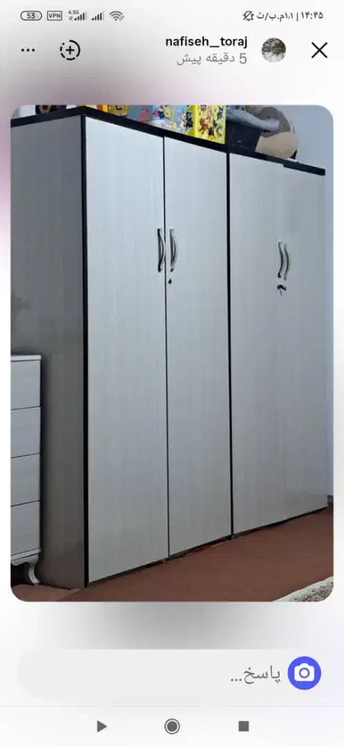 تختخواب دونفره  میزآرایش بزرگ  ویک جفت کمد|تخت و سرویس خواب|سیمین شهر, |دیوار