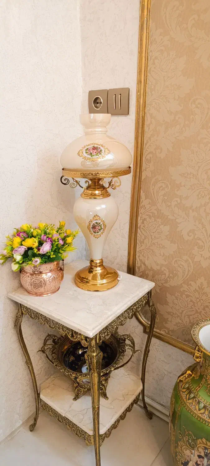 آباژور|چراغ خواب و آباژور|بروجرد, |دیوار