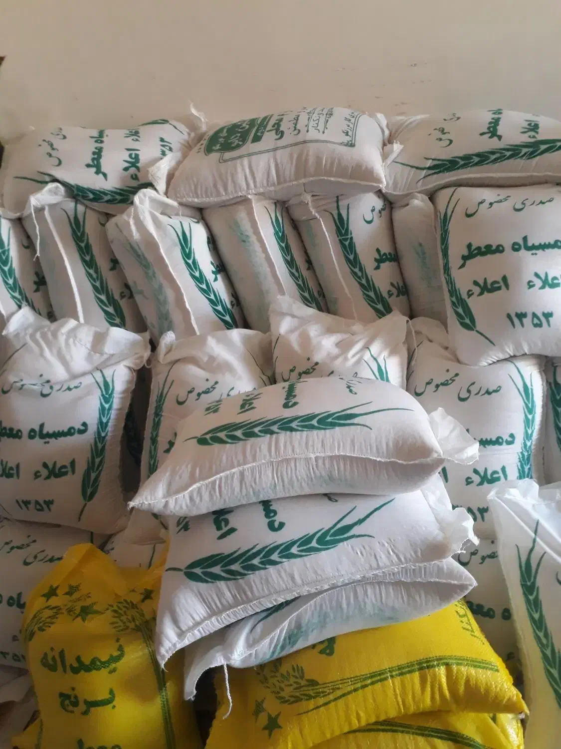 برنج طارم مرزنگو (نگین دابو)بهترین برنج صادراتی|عمده‌فروشی|رودهن, |دیوار
