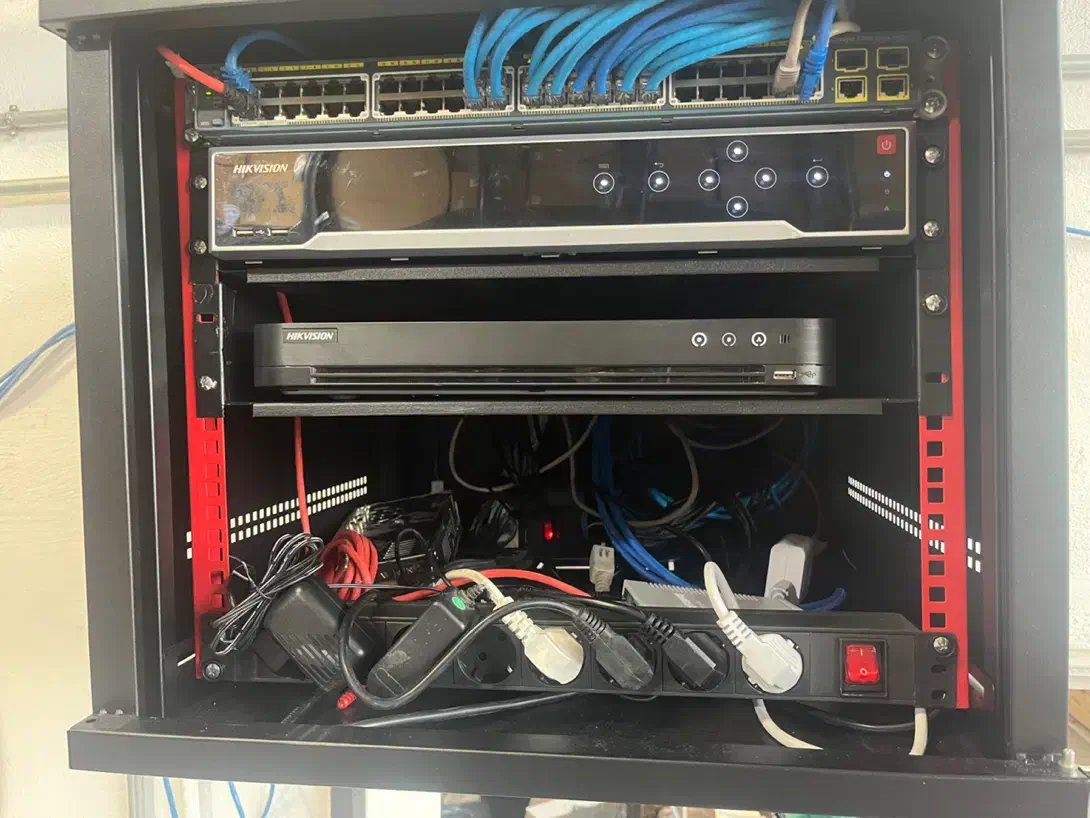 نصب دوربین مدار بسته|خدمات پیشه و مهارت|تهران, ستارخان|دیوار