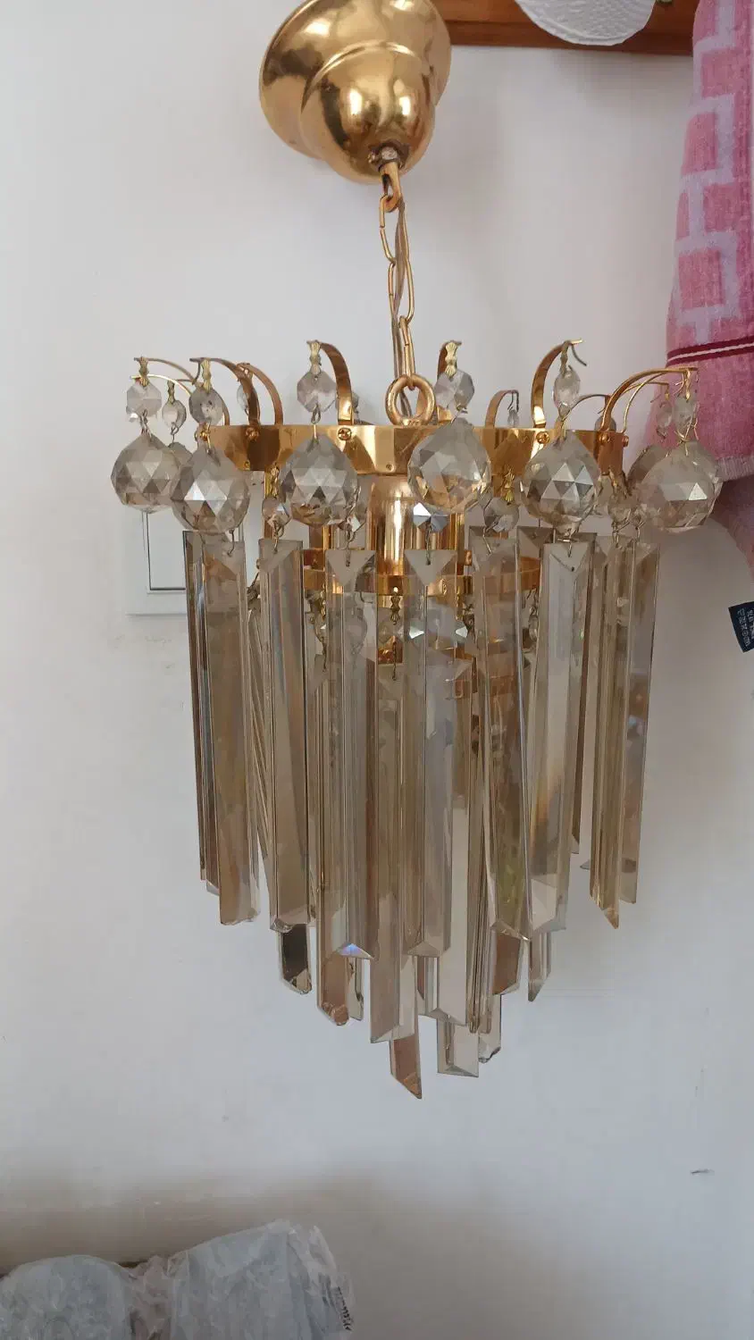 لوستر|لوستر و چراغ آویز|قم, شاه احمد قاسم|دیوار