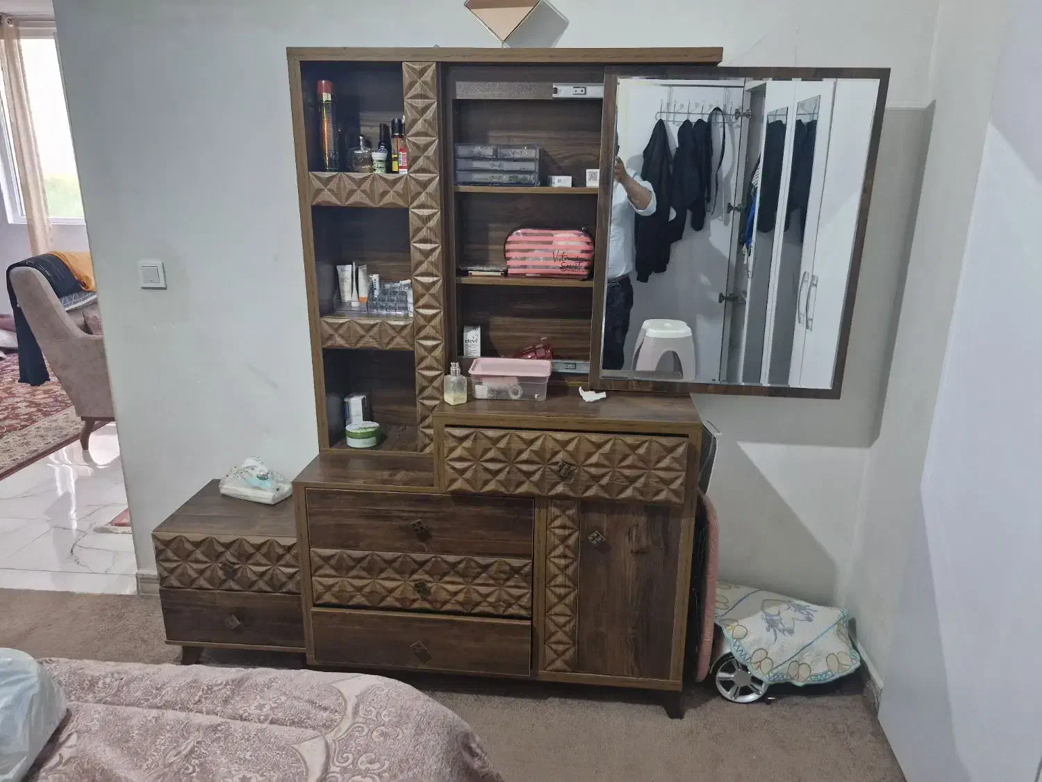 تخت خواب دو نفره و اینه درایور|تخت و سرویس خواب|تهران, خزانه|دیوار