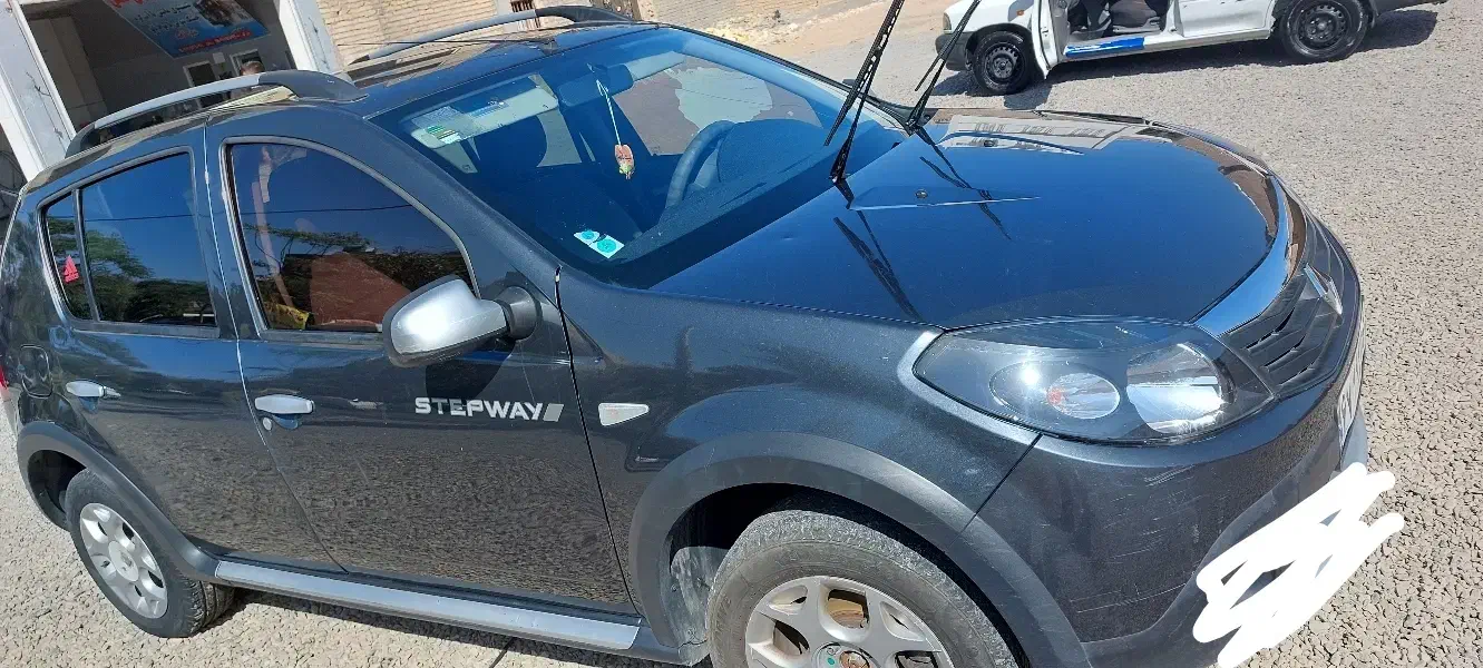 ساندرو استپ وی آخر ۹۷ عالی فول کم کار بدون رنگ|خودرو سواری و وانت|قم, چهار مردان|دیوار