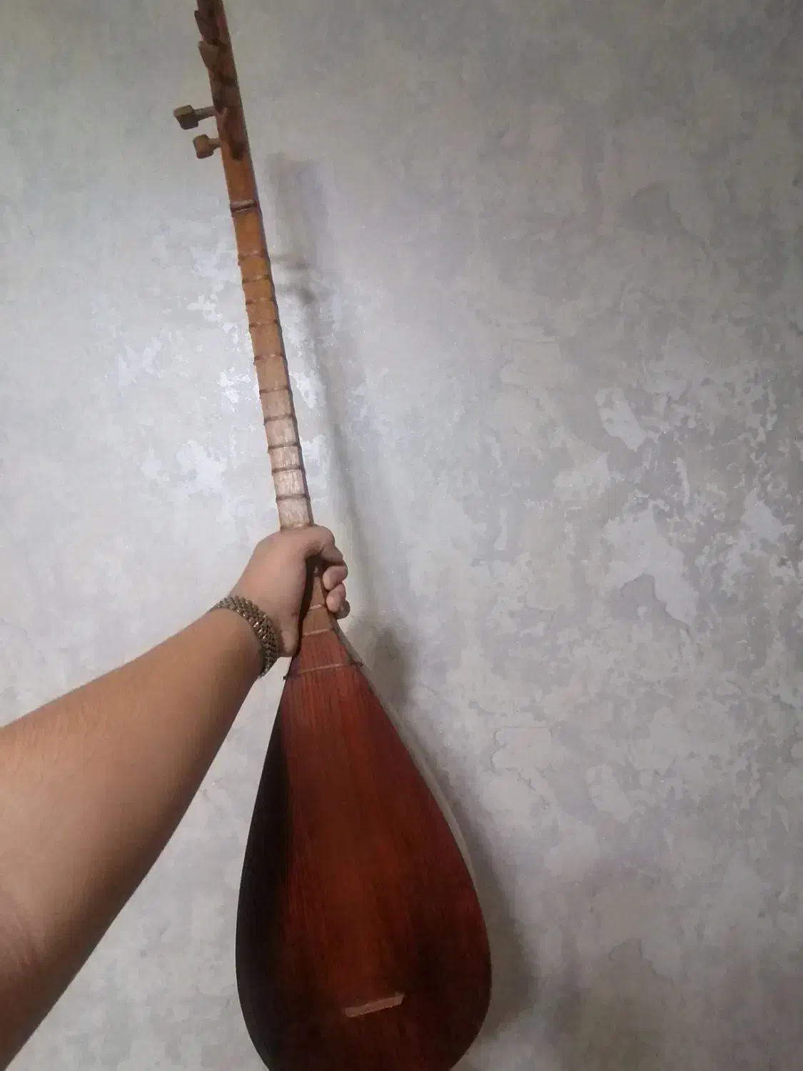 ساز قوپوز|سازهای سنتی|تبریز, |دیوار