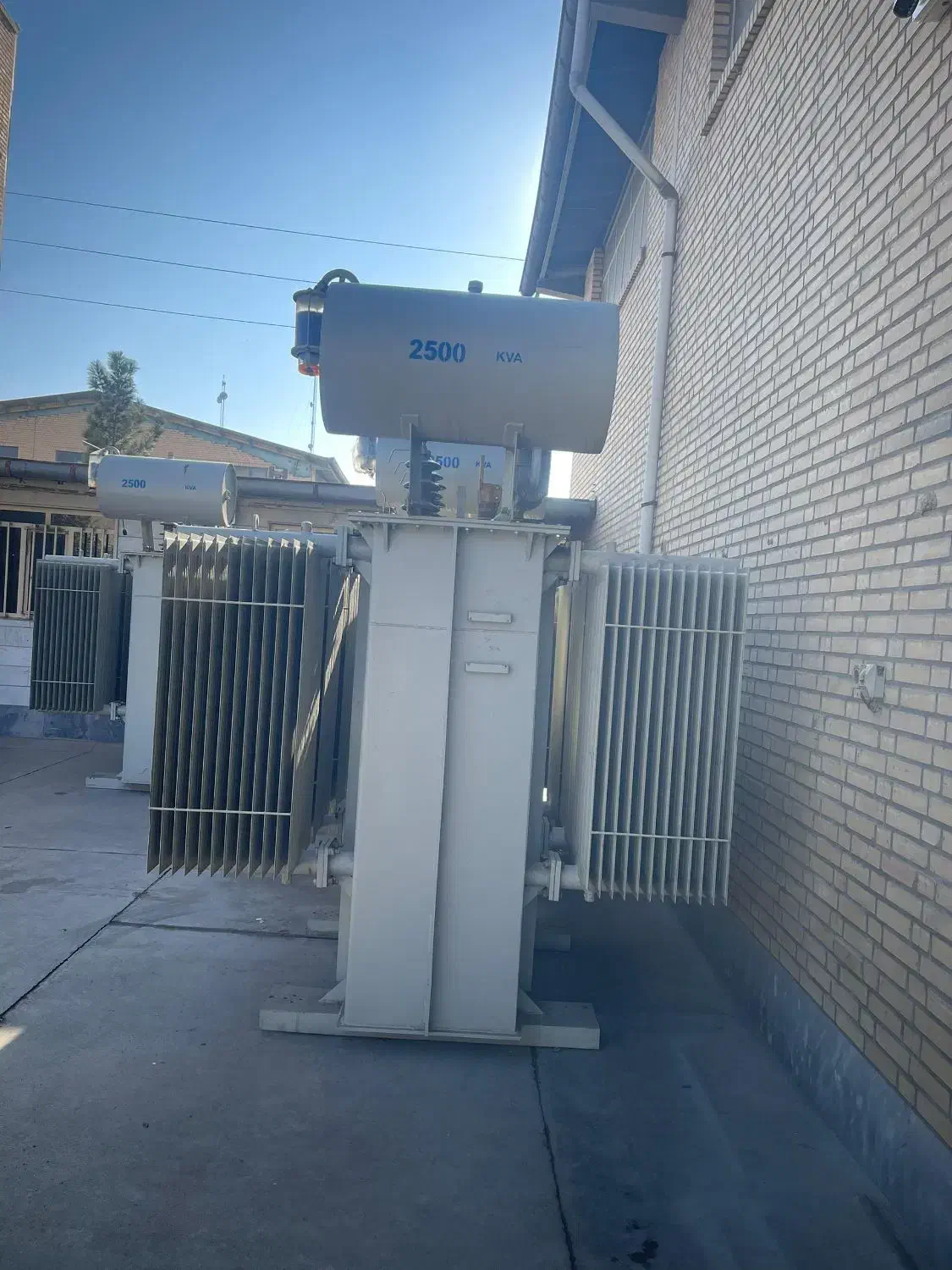 ترانسفورماتور / ترانس برق ۳فاز ۲۵۰۰ kva|ماشین‌آلات صنعتی|رباط‌کریم, شهرک صنعتی زواره‌ای|دیوار