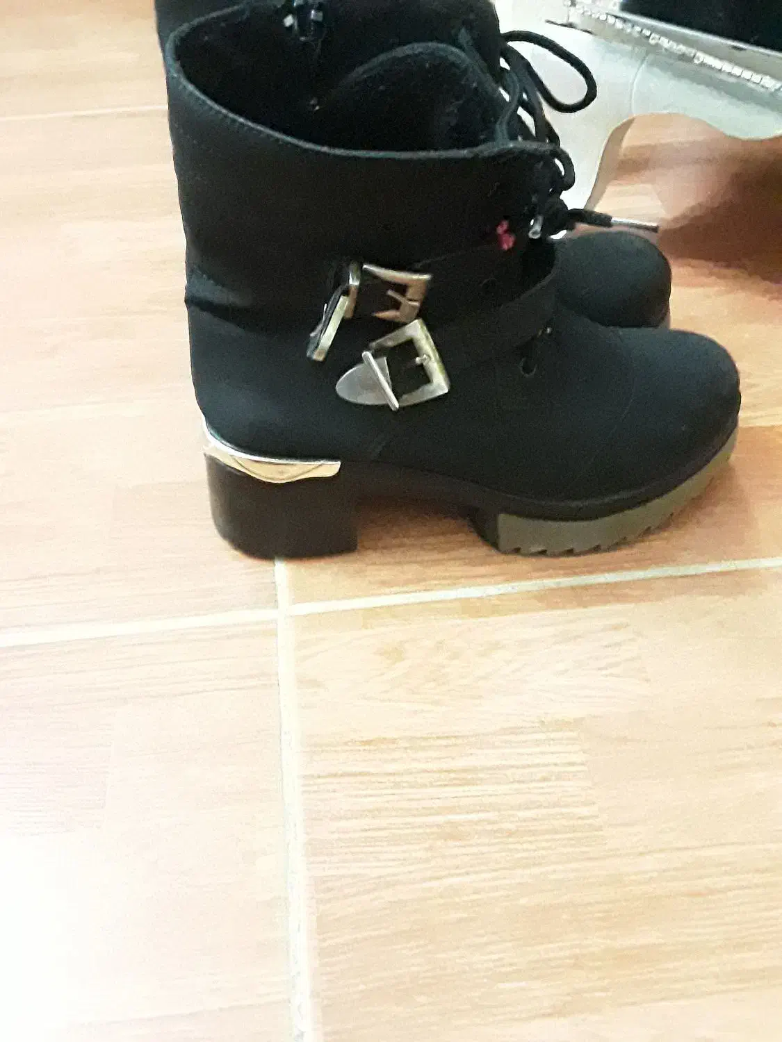 بوت زنانه سایز ۳۸|کیف، کفش، کمربند|کرج, خرمدشت|دیوار