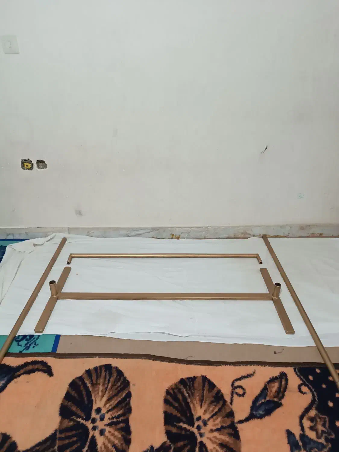 تولید رگال با لوله گاز مستحکم و بادوام و قیمت مناس|مبلمان خانگی و میز عسلی|کرمان, |دیوار