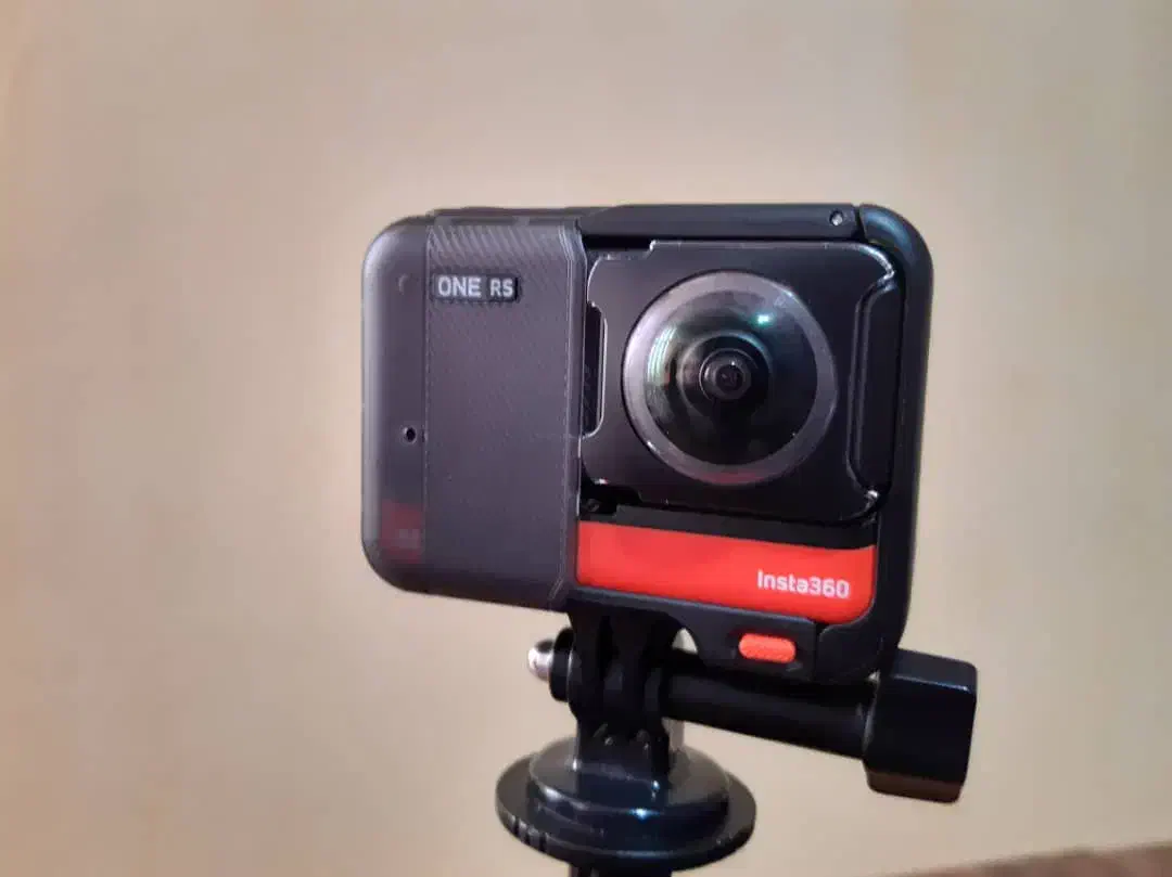 دوربین ورزشی اینستا Insta360 ONE RS|دوربین عکاسی و فیلم‌برداری|اصفهان, باتون|دیوار