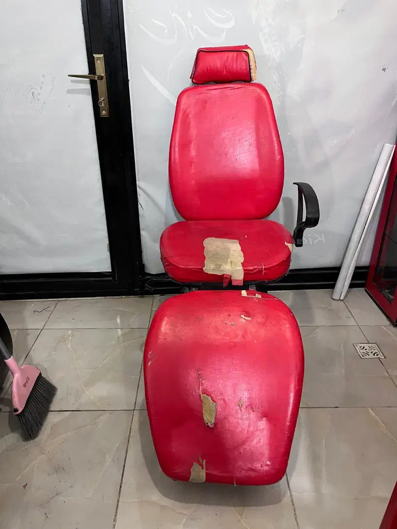 صندلی اصلاح و صندلی تک نفره|آرایشگاه و سالن‌های زیبایی|اردبیل, |دیوار