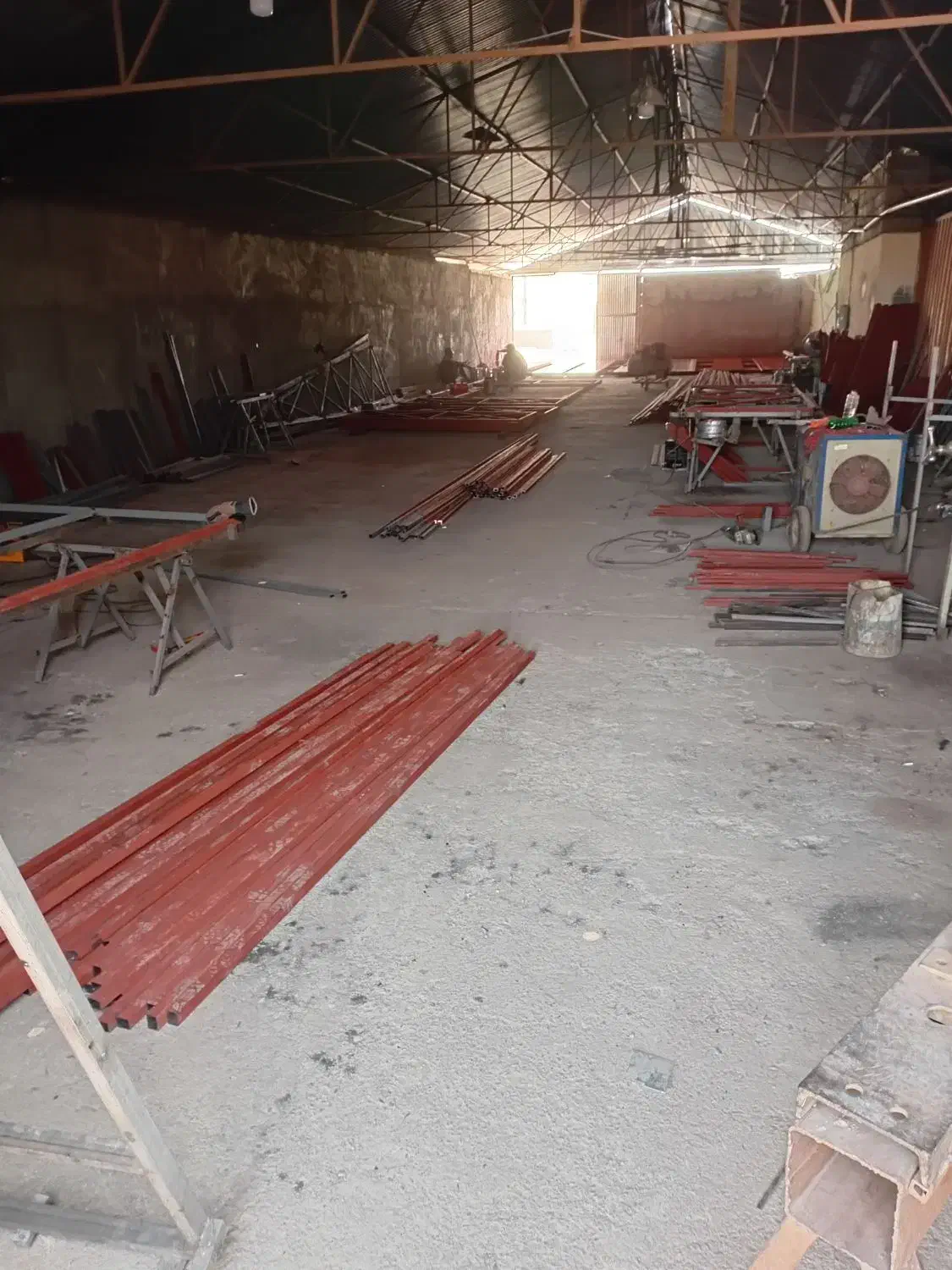 جوشکار و درب و پنجره ساز آهنی|استخدام صنعتی، فنی، مهندسی|معصومیه, |دیوار