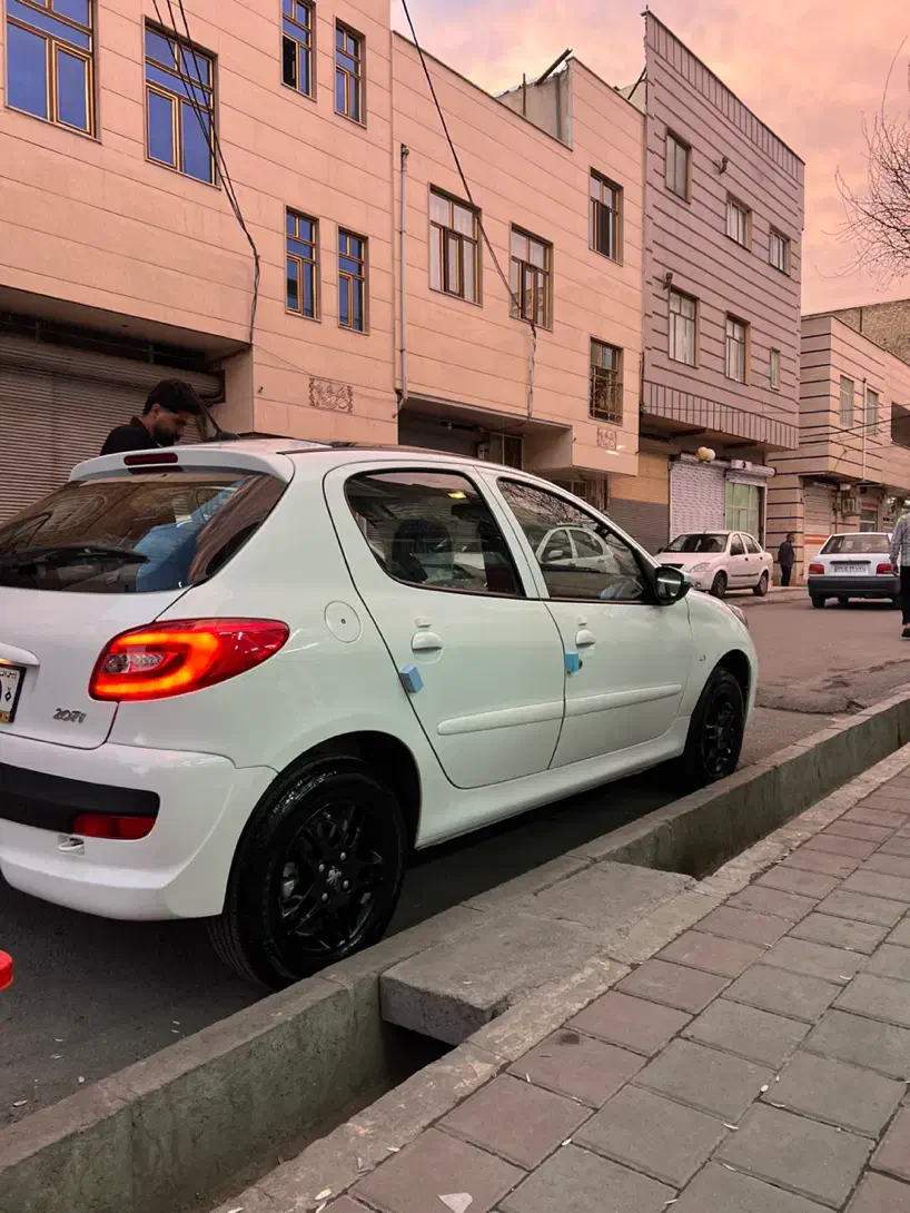 207 1403|خودرو سواری و وانت|گلستان (تهران), |دیوار