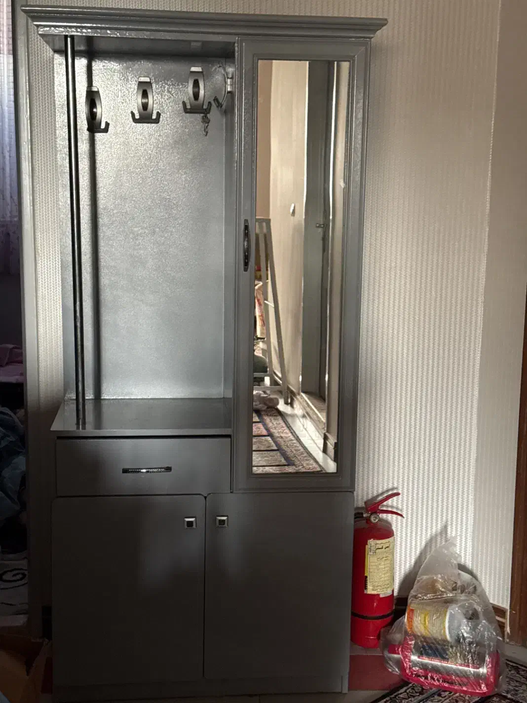 کمد|جاکفشی، کمد، دراور|سبزوار, عظیمیان|دیوار