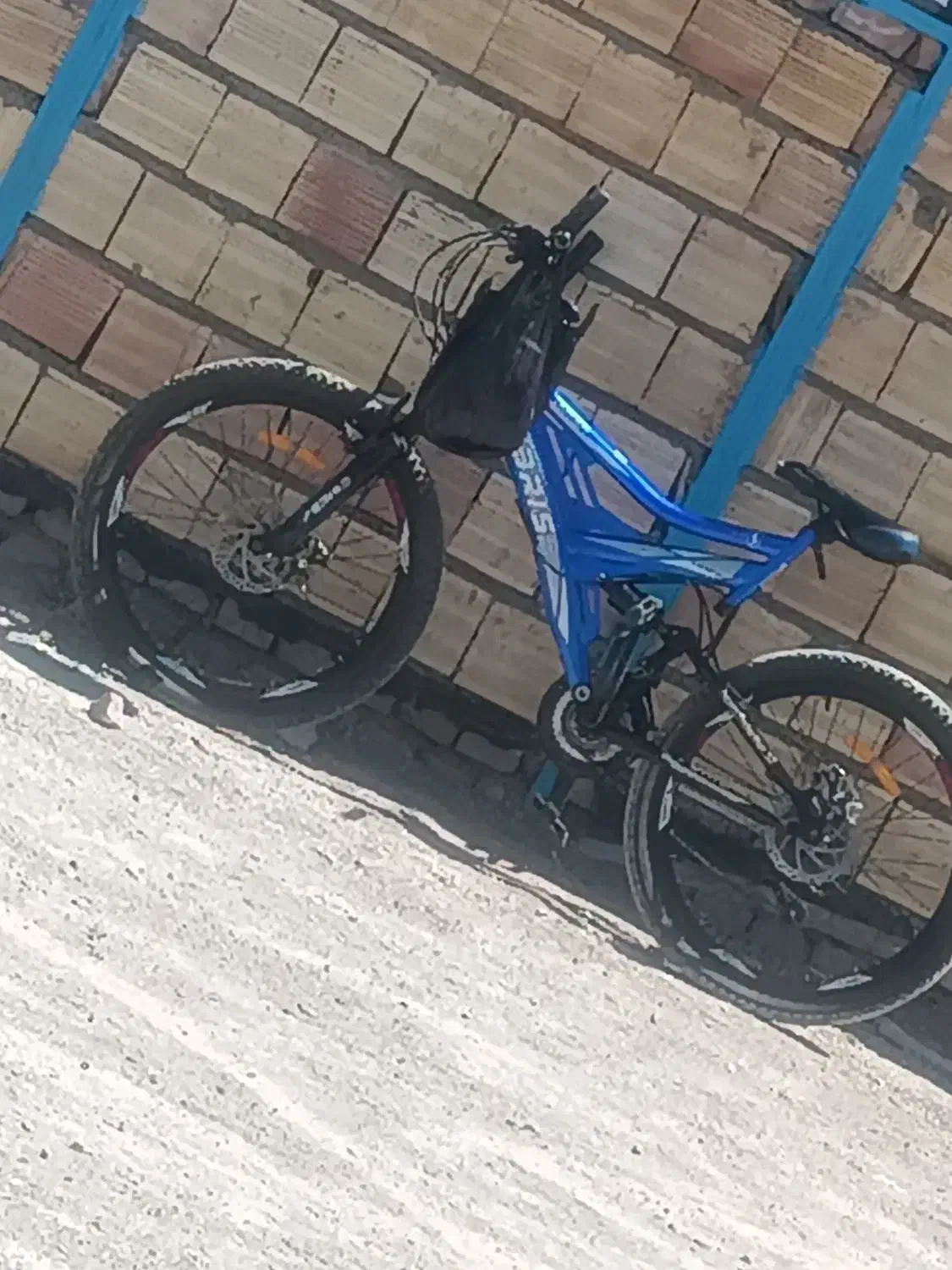 دوچرخه|دوچرخه، اسکیت، اسکوتر|سربیشه, |دیوار