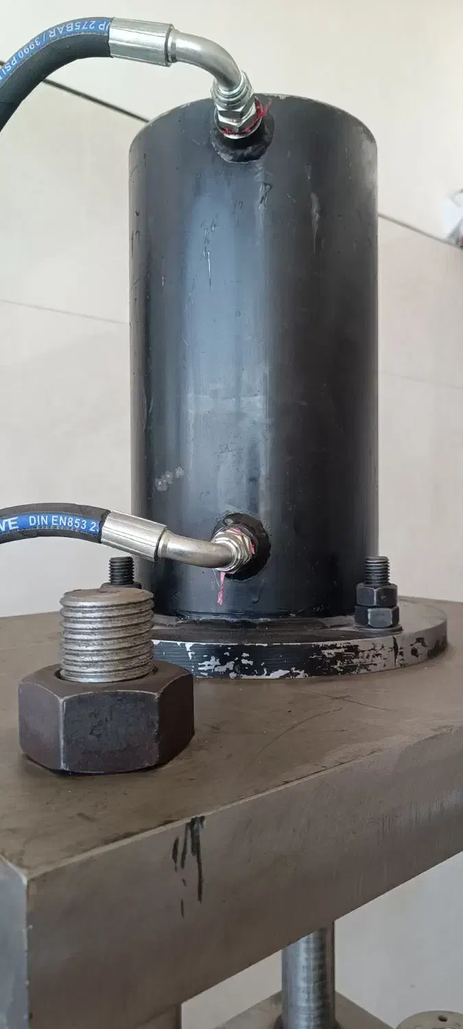 پرس هیدرولیک چهار ستون ۱۰۰ تن|ماشینآلات صنعتی|سراب, |دیوار