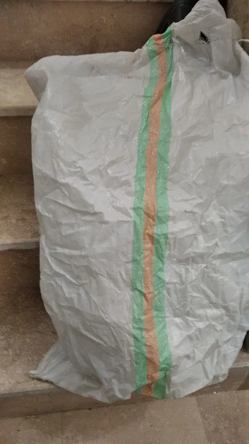 کیسه خالی درحد فقط 5 هزار|ظروف نگهدارنده، پلاستیکی، یک‌بارمصرف|بجنورد, |دیوار