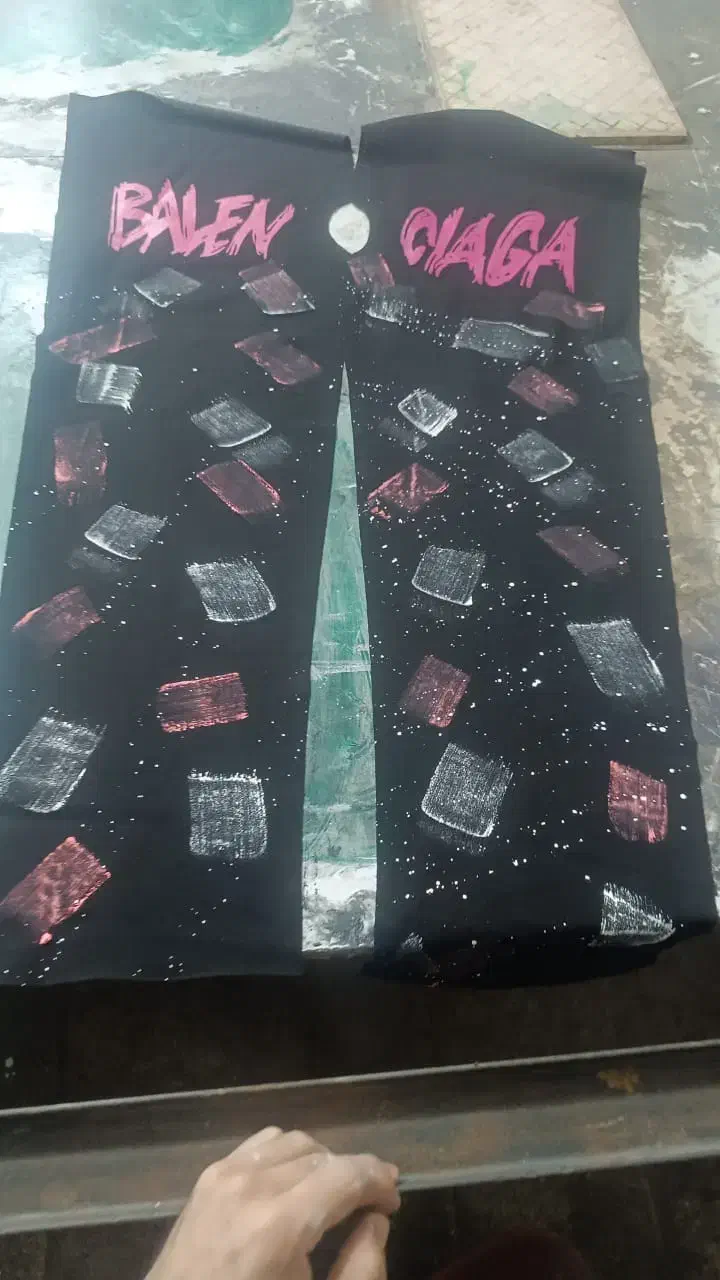 به یک اتو کار و وسط کار خیاطی تریکو نیازمندیم|استخدام صنعتی، فنی، مهندسی|کرمانشاه, |دیوار