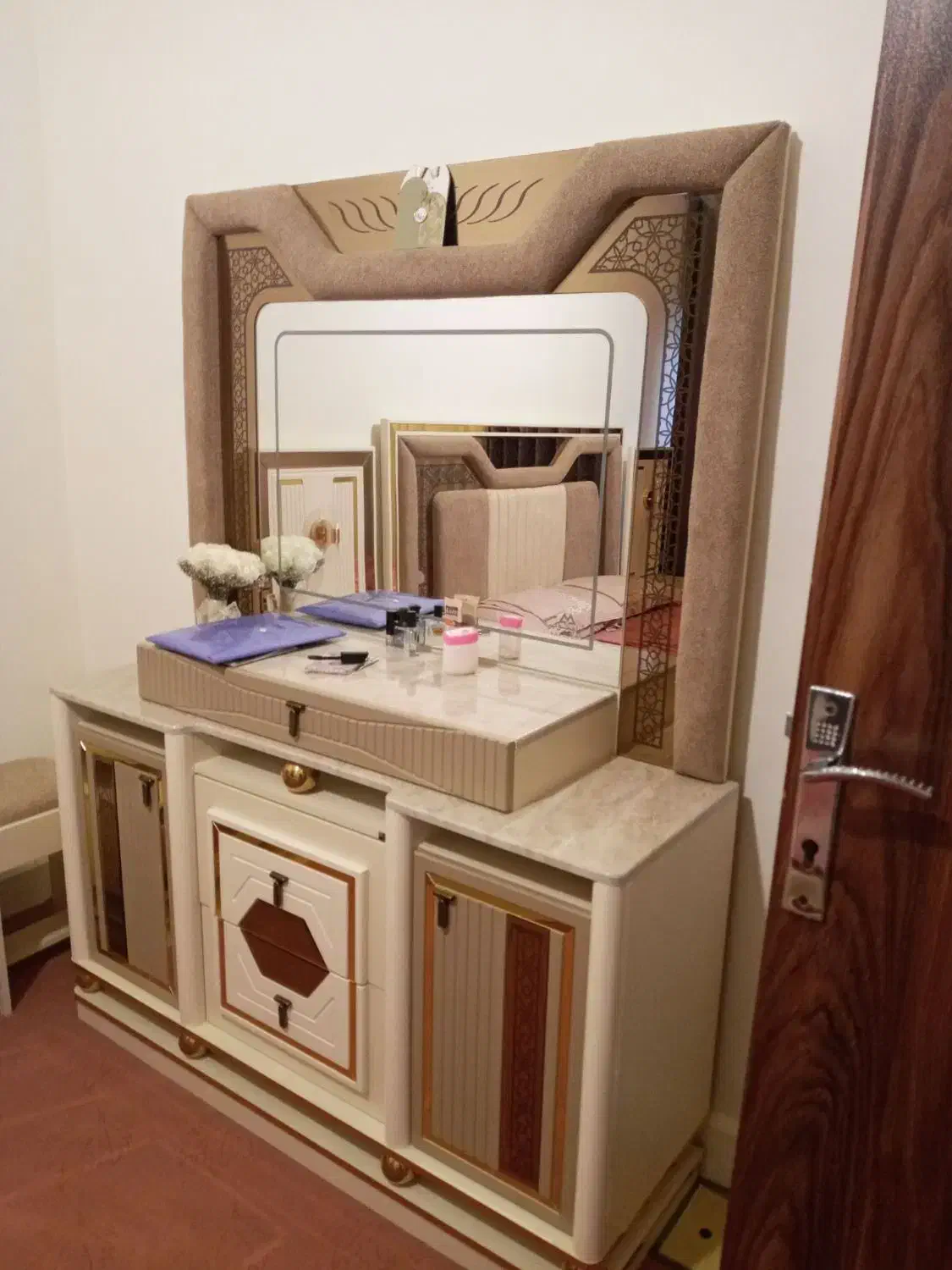 تخت دو نفره|تخت و سرویس خواب|زابل, |دیوار