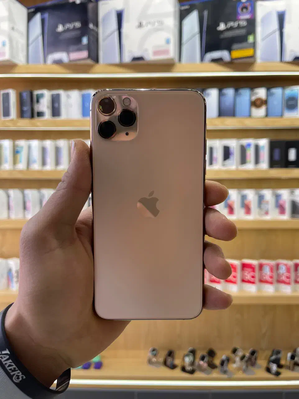 گوشی ایفون 11 پرو مکس حافظه 256 گیگ اقساط|موبایل|ورامین, ورامین|دیوار