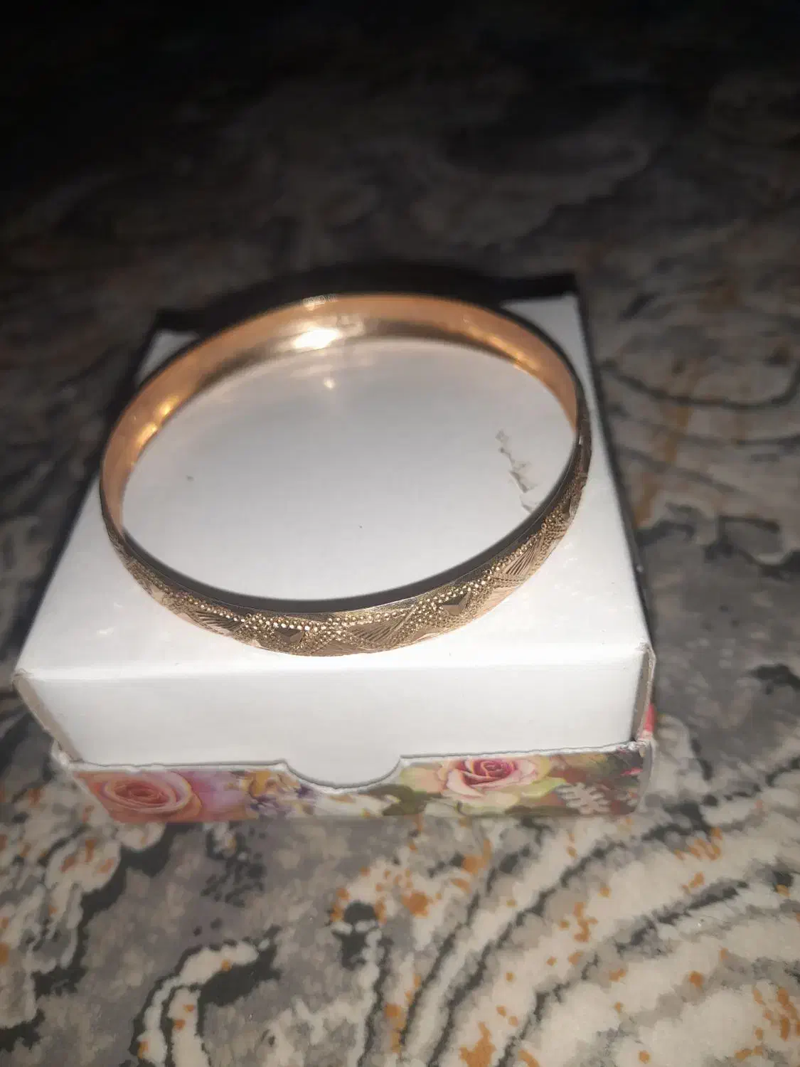 اگنگو شماره۲|جواهرات|شیروان (خراسان), |دیوار