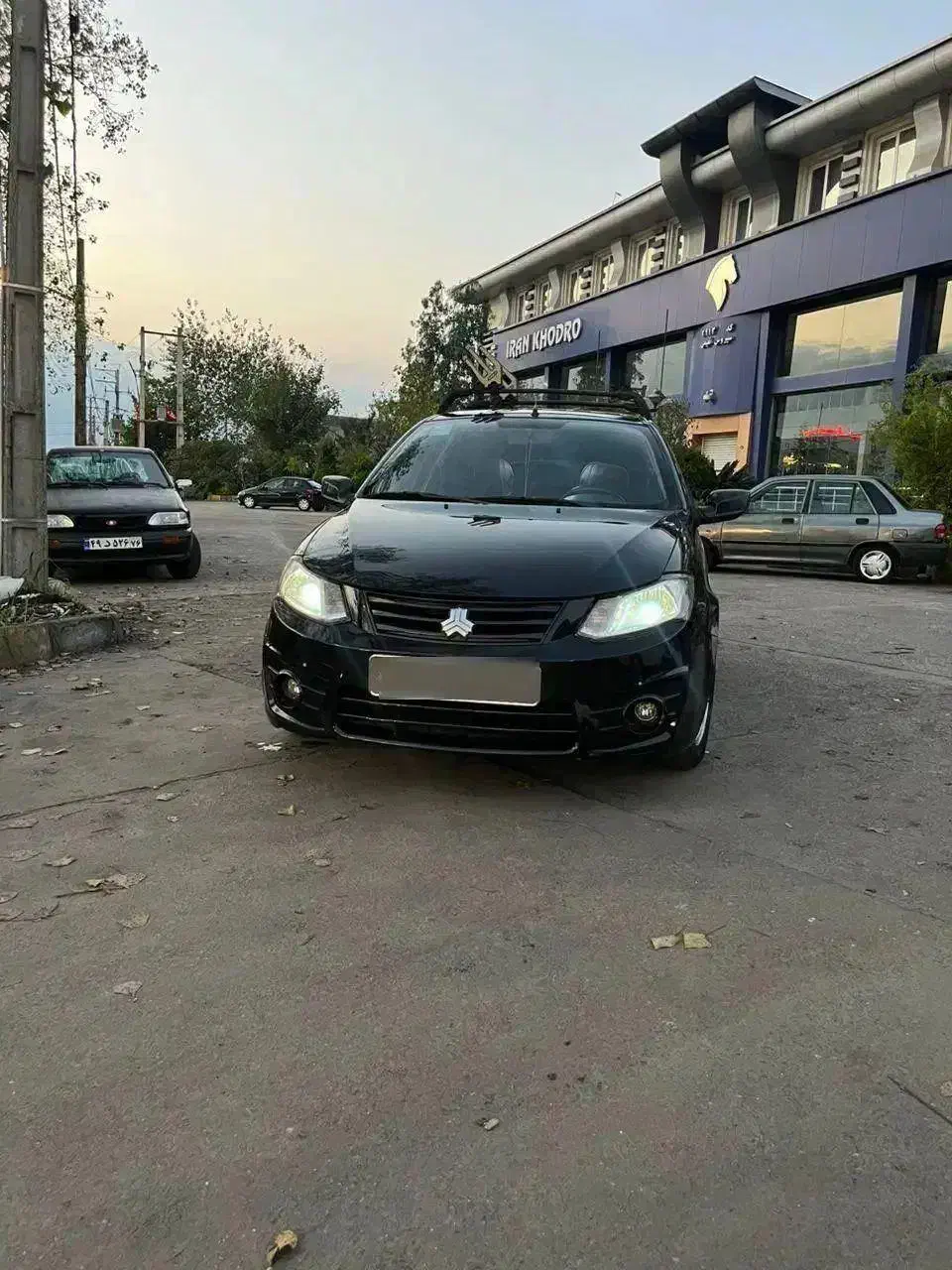 ساینا ۹۶ اسپرت معاوضه با ماشین پایین تر|خودرو سواری و وانت|رشت, حومه رشت|دیوار