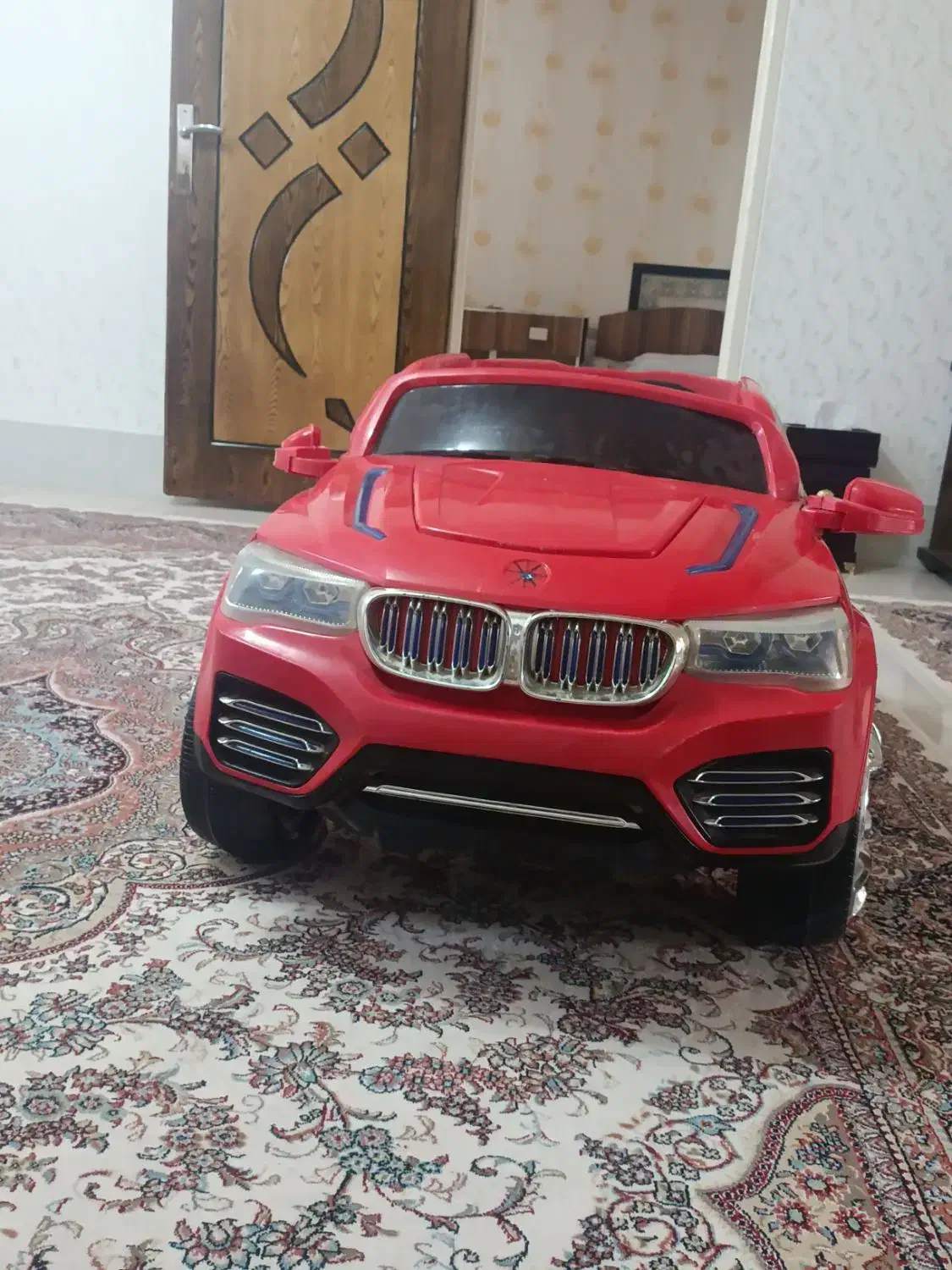 ماشین شارژی کودک 90کیلو وزن قابل تامل|اسباب‌بازی بچه|مبارکه, |دیوار