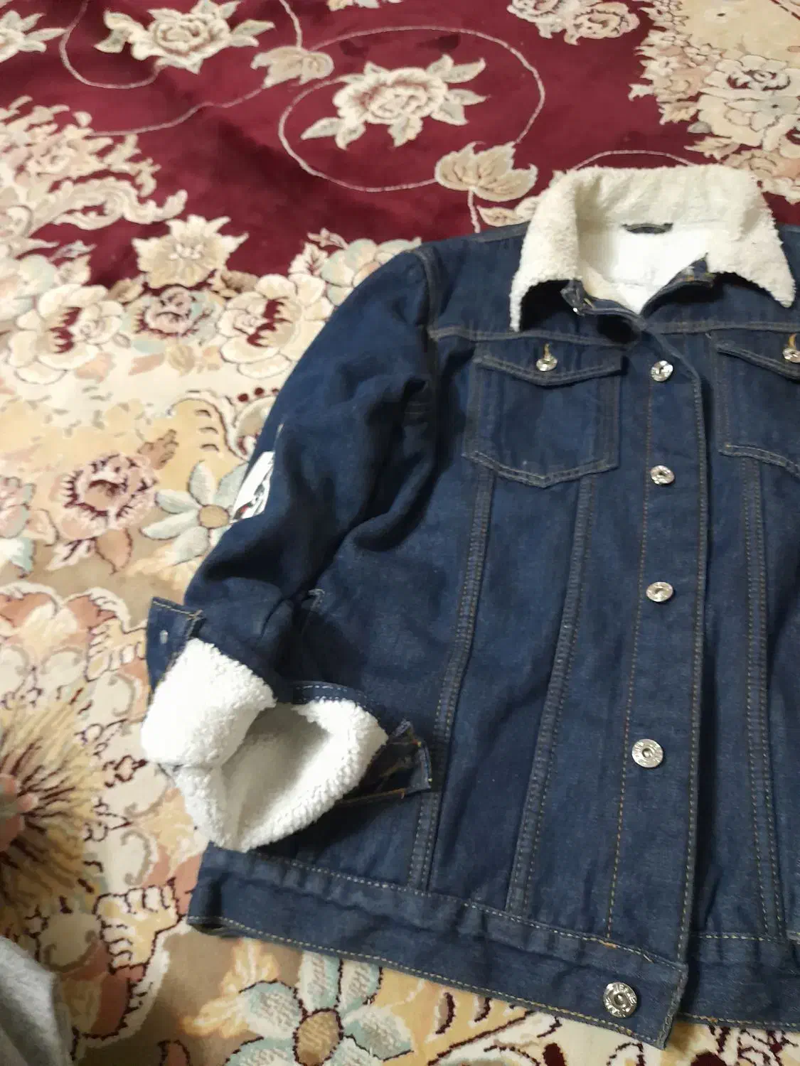 فروش پالتو و کاپشن چرم و سویشرت جنس خوب در حد نو|لباس|مشهد, کلاهدوز|دیوار