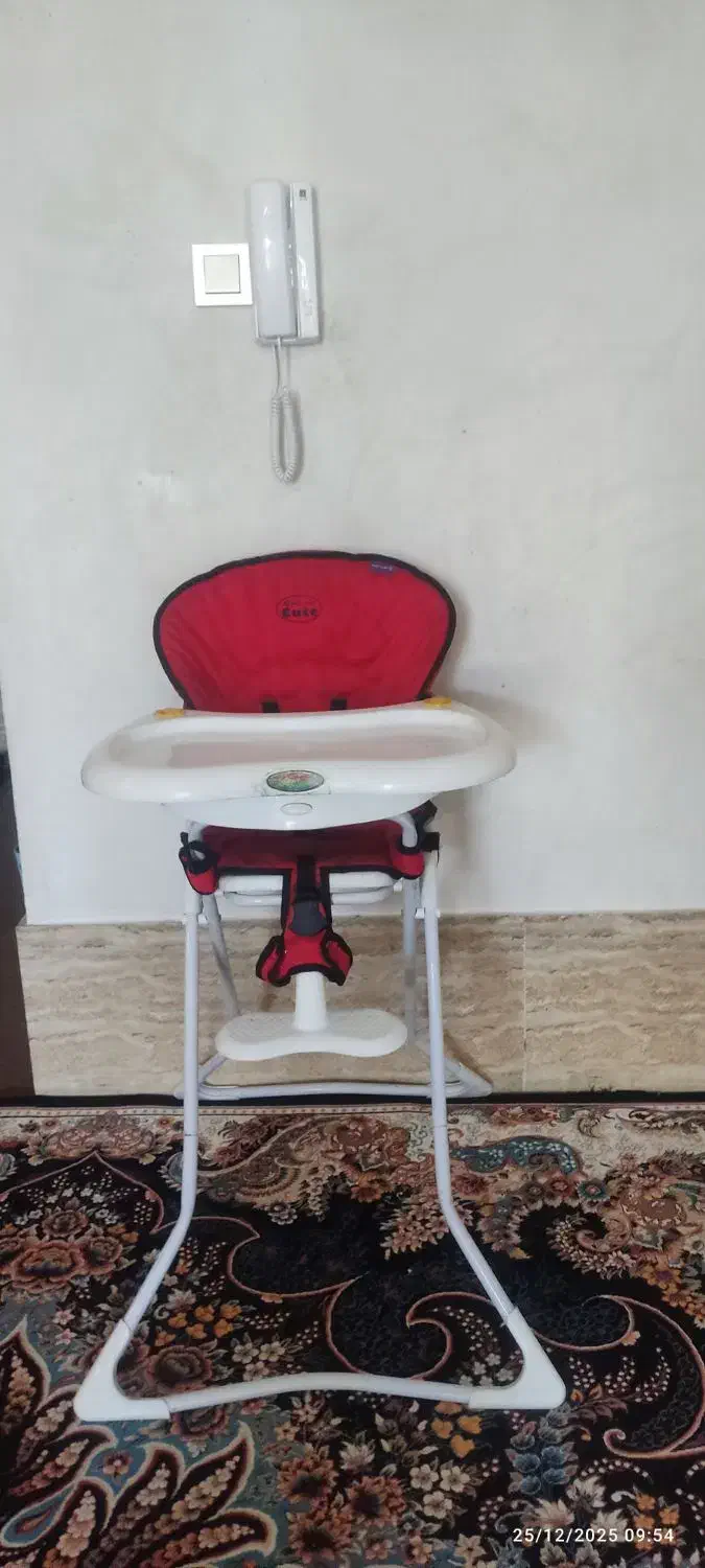 صندلی غذا|تخت و صندلی بچه|شیراز, کرونی(خاتونک)|دیوار