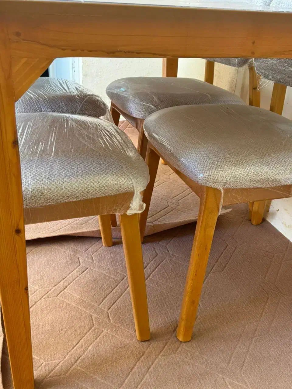 غذاخوری نونو حتی کاورش باز نشده|میز و صندلی غذاخوری|زنجان, |دیوار