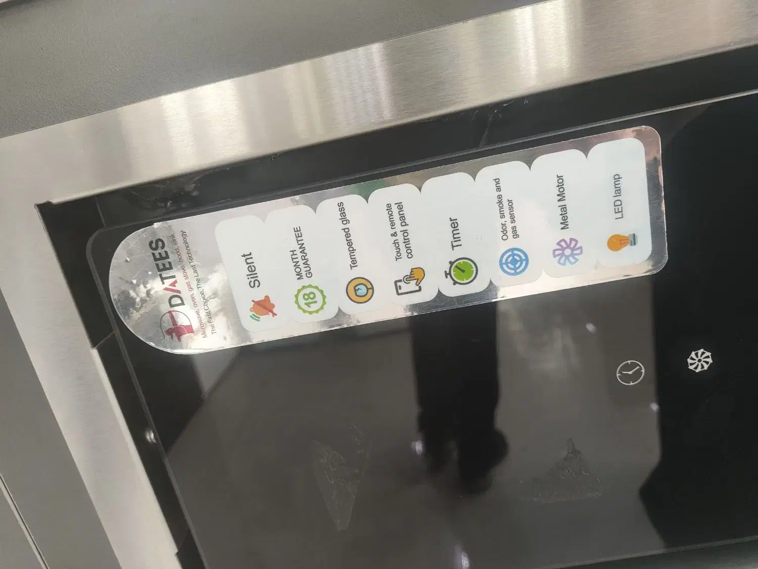 هود داتیس|هود|مشهد, کارگران|دیوار