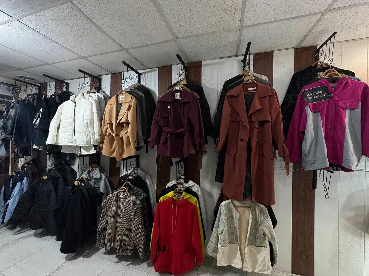 بوتیک زنانه شیکسون|لباس|آشخانه, |دیوار