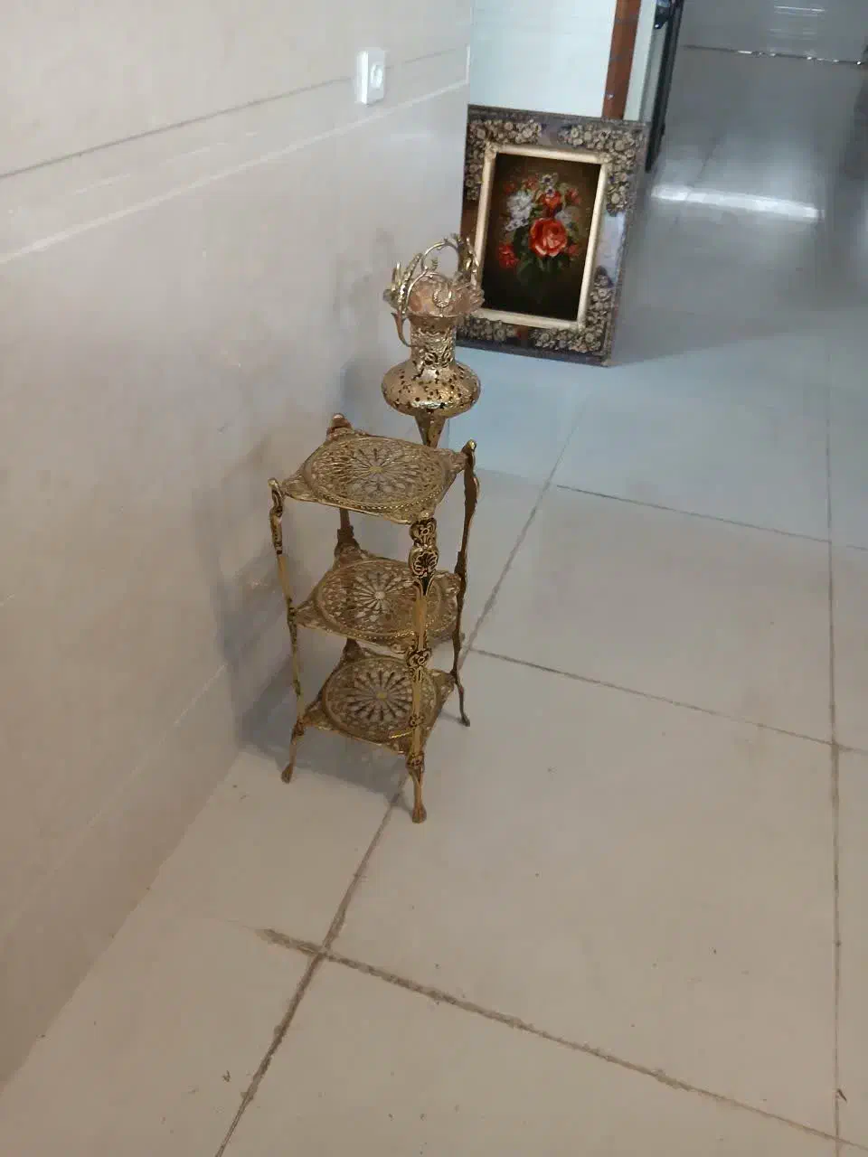 میز سه پایه برنجی کنار سالنی|مبلمان خانگی و میز عسلی|زنجان, |دیوار