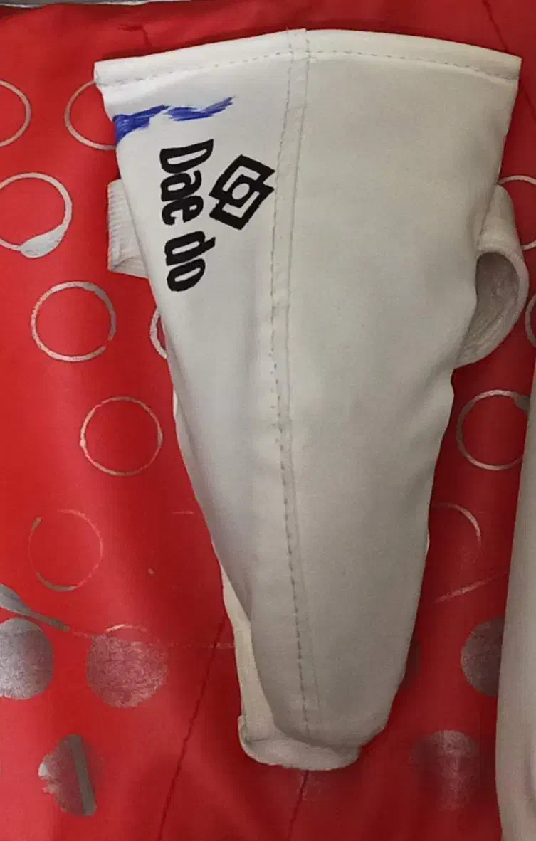 هوگو سایز 4|تجهیزات ورزشی|رشت, هلال احمر|دیوار