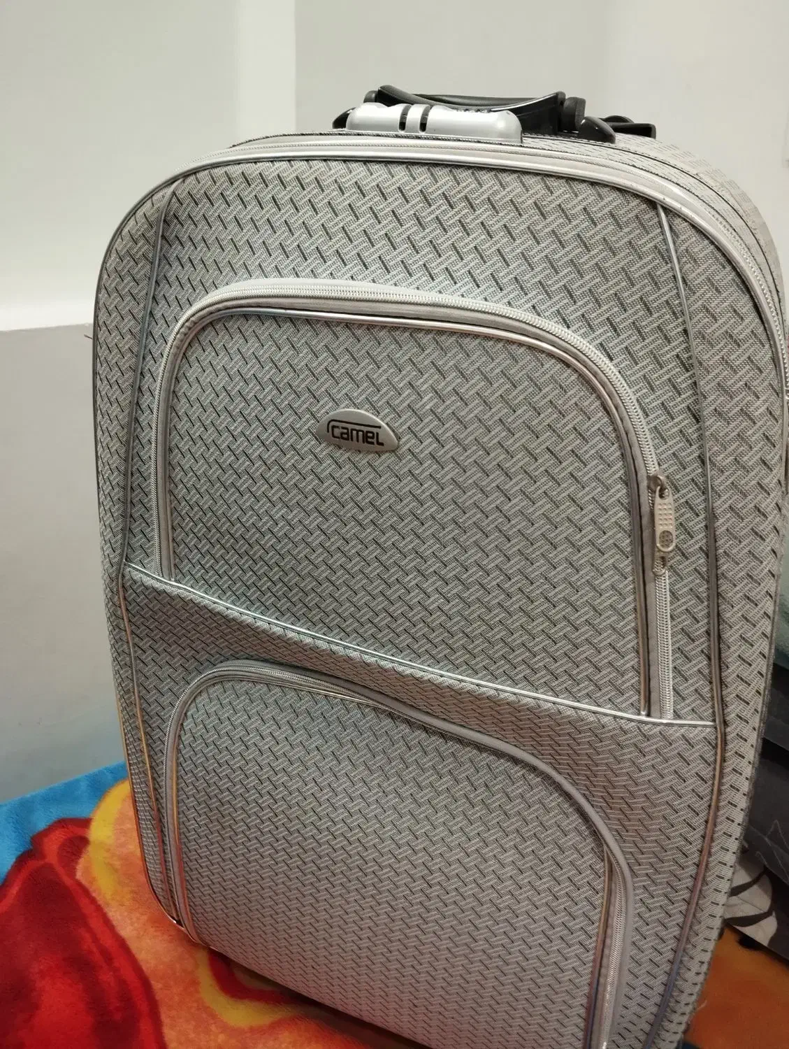 چمدان|کیف، کفش، کمربند|دورود, |دیوار