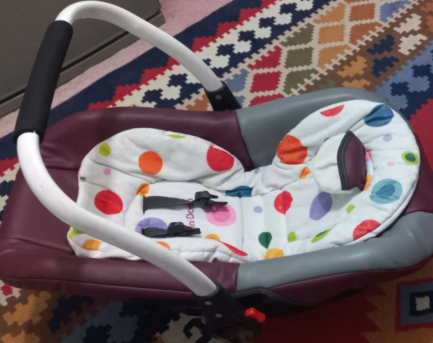 کریر و کیف نوزاد|اسباب و اثاث بچه|تربت‌حیدریه, قائم|دیوار