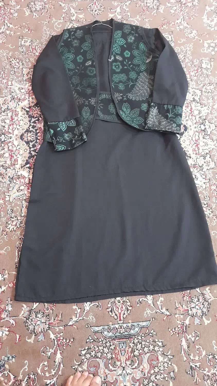 سرافن و جلیقه پالتو بچگانه فروشی|لباس|نورآباد, |دیوار