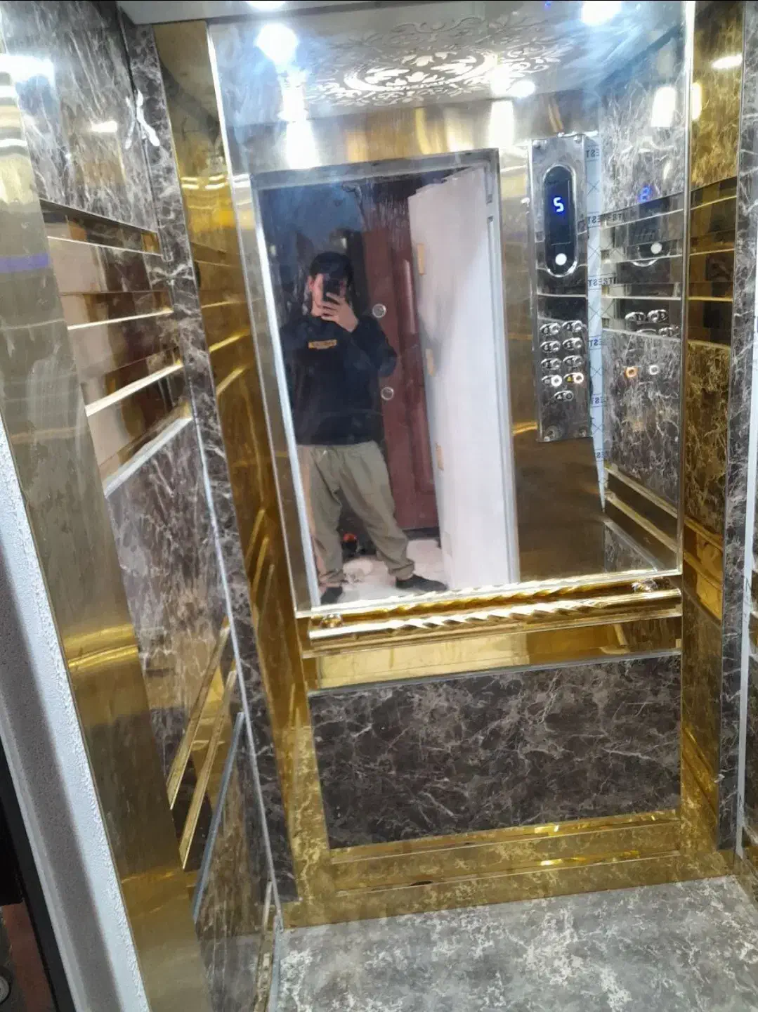 ۱۰۰ متر دو خوابه نوساز فول امکانات