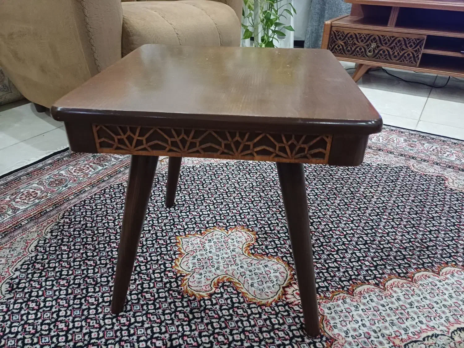 گل میز|مبلمان خانگی و میز عسلی|شیراز, تندگویان|دیوار