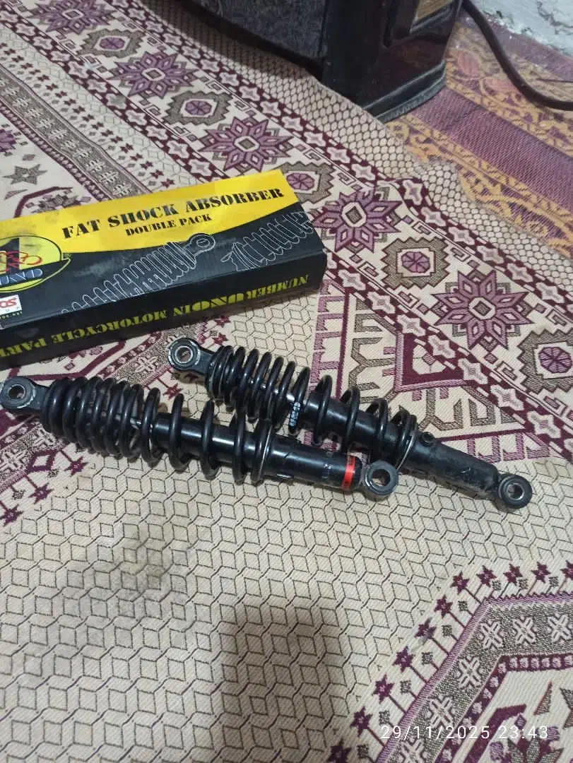 کمک UNO سالم|قطعات یدکی و لوازم جانبی|مشهد, رده|دیوار