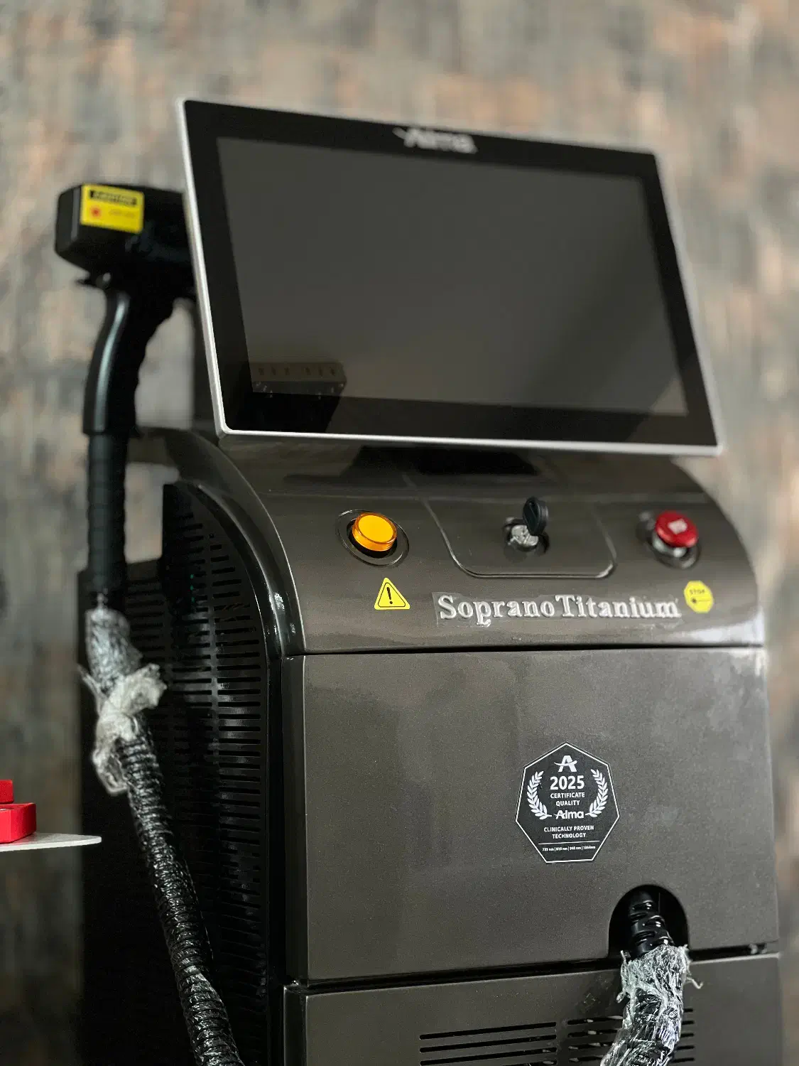 دستگاه لیزرمو تیتانیوم با توان 1OOOوات|پزشکی|تبریز, |دیوار