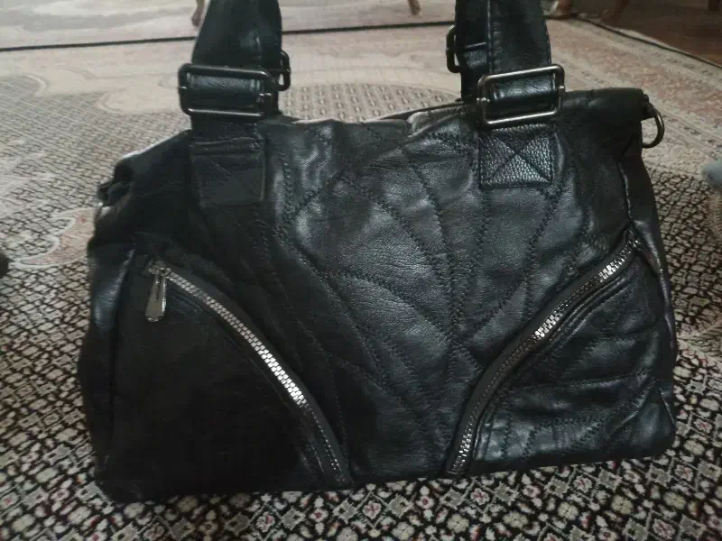 کیف هر دوشون سالم در حد نو هستم|کیف، کفش، کمربند|بروجرد, |دیوار