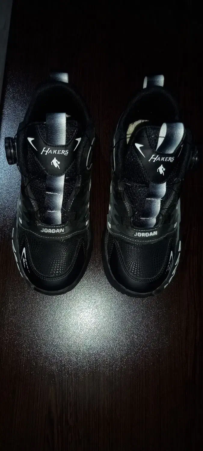 سلام کفش|کفش و لباس بچه|صومعه‌سرا, |دیوار