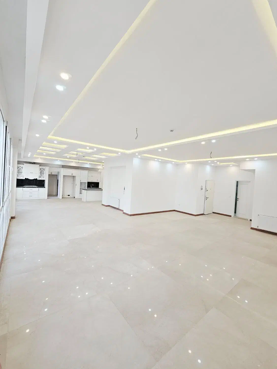 ۲۷۵ متری/صفر/دقیقا سه راه ادبیات / تکواحدی|فروش آپارتمان|مشهد, سناباد|دیوار