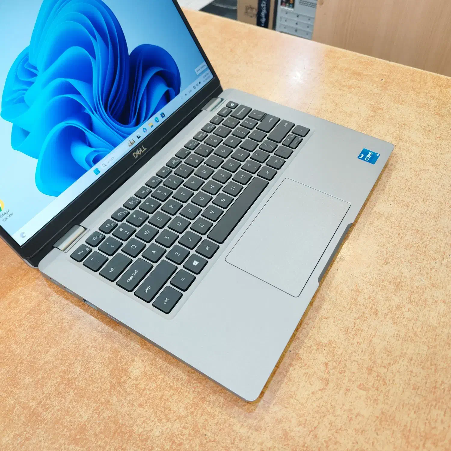 DELL LATTITUDE CORE i5 نسل 11 سبک و باریک|رایانه همراه|قم, صفائیه|دیوار