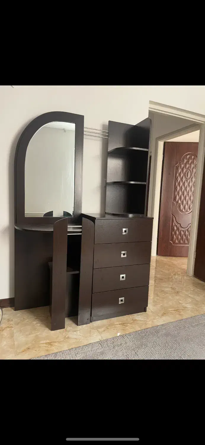 دراور|جاکفشی، کمد، دراور|بابل, |دیوار