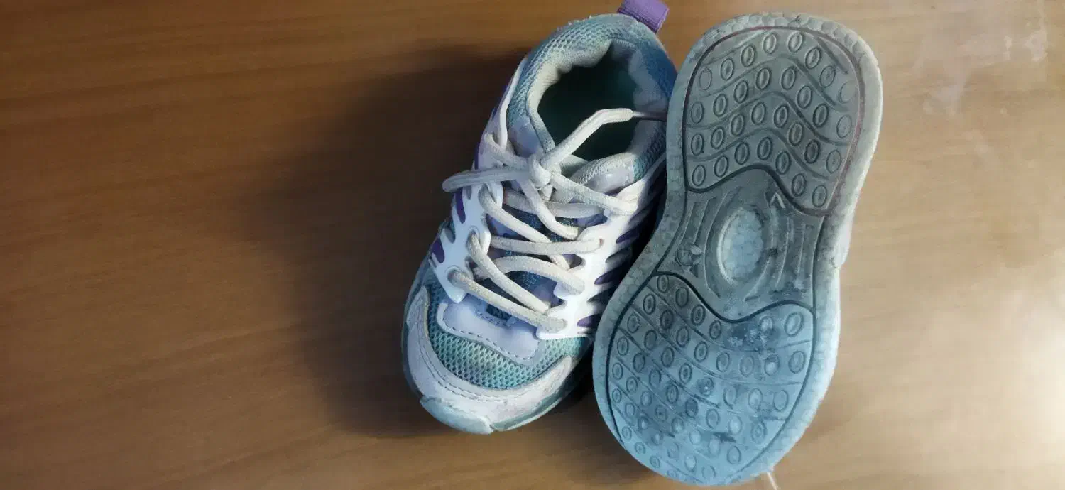 کفش کودک|کفش و لباس بچه|کبودرآهنگ, |دیوار