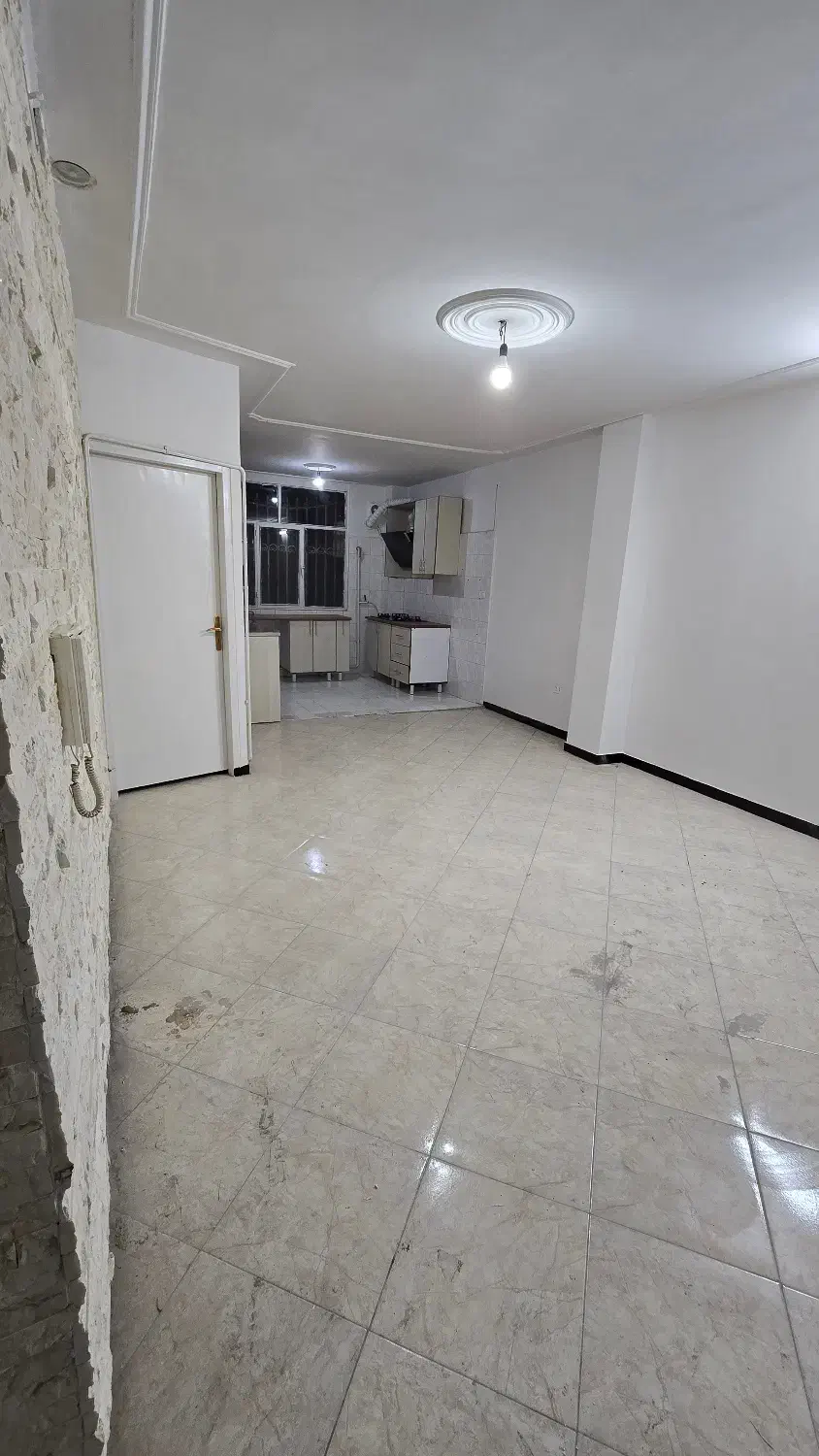 اجاره آپارتمان۵۶متر بازسازی خیابان تختی (۱خواب)