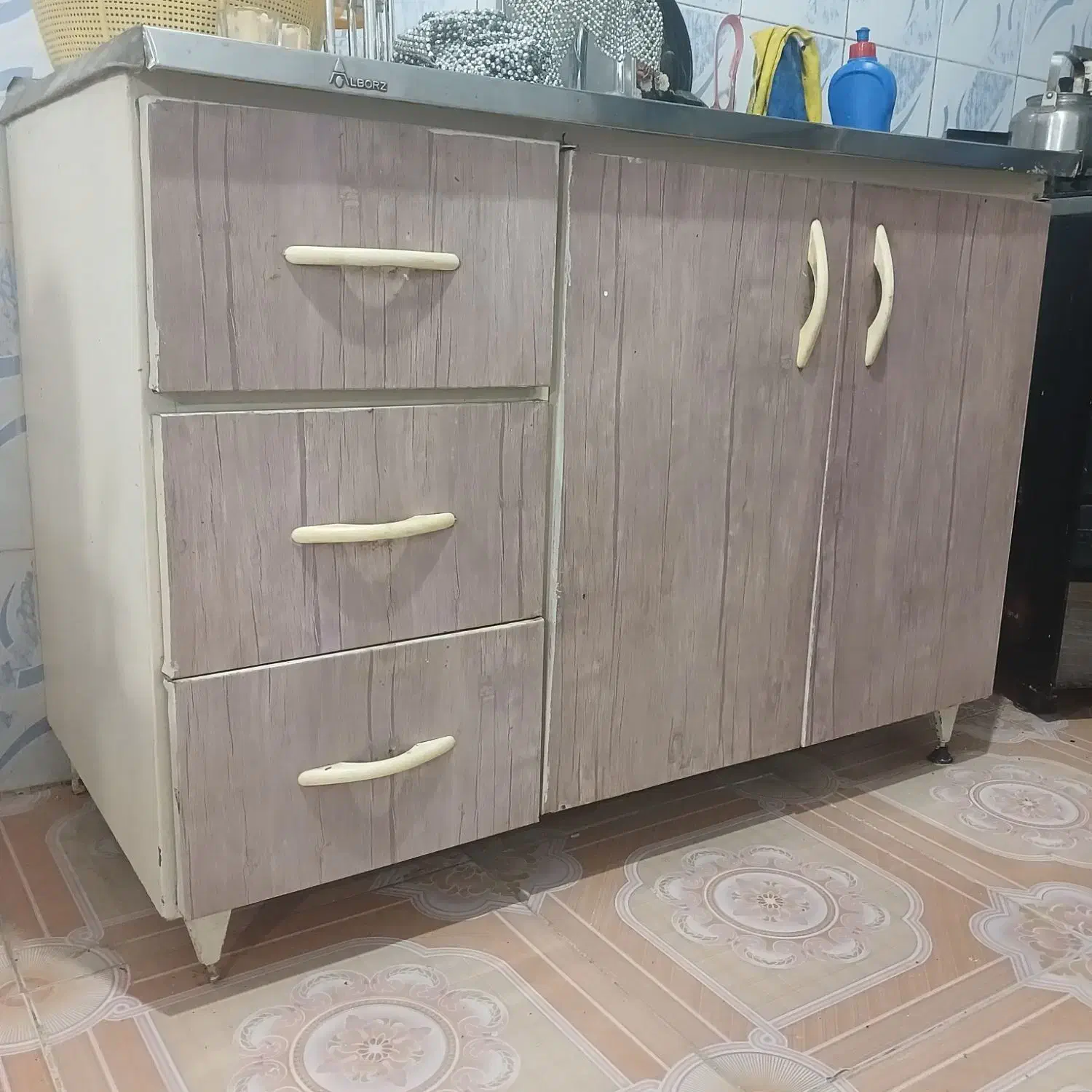 کابینت فلزی|مصالح و تجهیزات ساختمان|قرچک, داوود آباد|دیوار