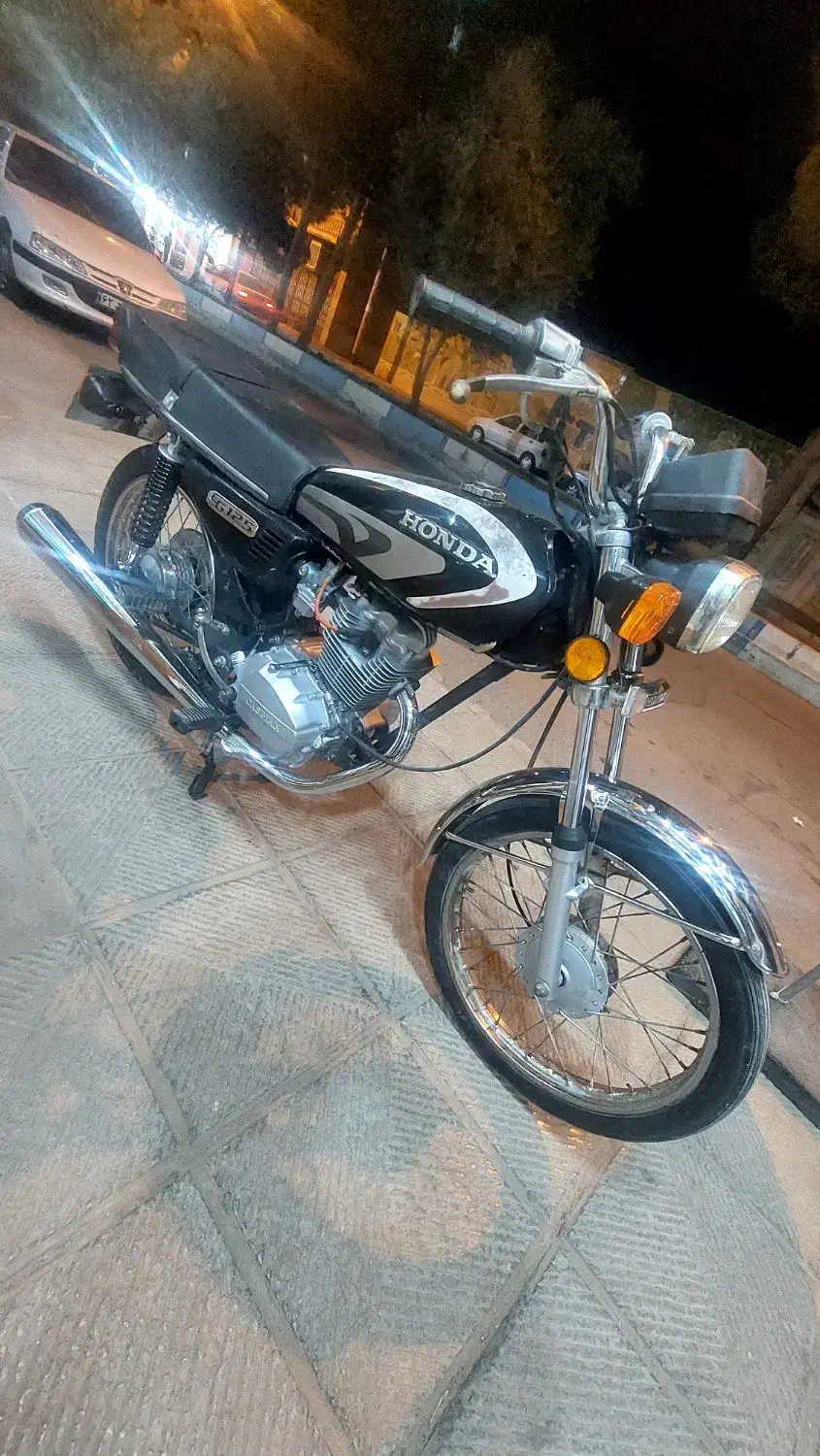 هندا۱۲۵ سیلندربزرگ۵دنده خیلی تمیزوپرشتاب|موتورسیکلت|میبد, |دیوار