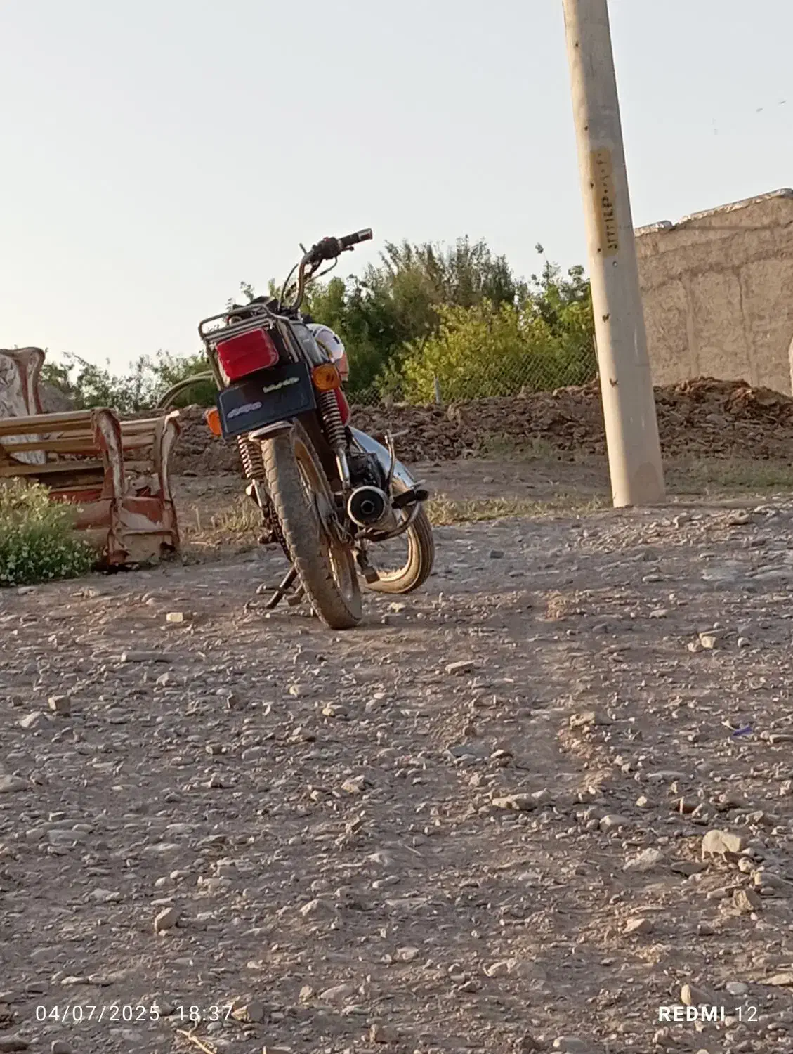 هوندا 125 پلاک قدیمی‌|موتورسیکلت|میانه, |دیوار